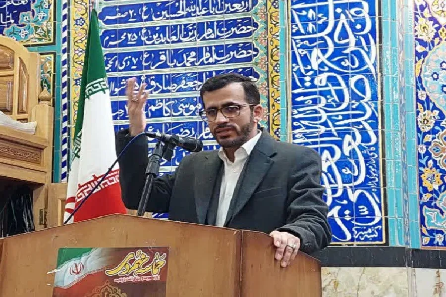 امروز جنگ دشمن در ساحت ذهن‌ها جریان دارد