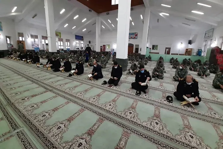 محفل انس با قرآن در مجتمع شهید نامجوی رشت برگزار شد