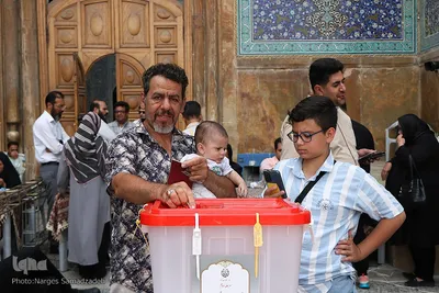 مرحله دوم انتخابات ریاست‌جمهوری در میدان نقش جهان اصفهان