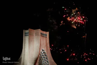 نورافشانی در میدان آزادی تهران در شب عید بزرگ غدیر