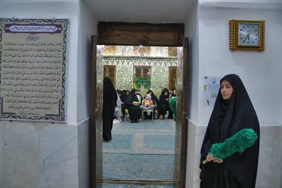 محفل انس با قرآن کریم در آستان مقدس حضرت علی ابن حمزه(ع)