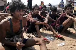 Des centaines de réfugiés rohingyas secourus par le Bangladesh après deux mois en mer