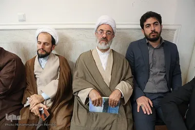 دیدار جمعی از مدیران استان همدان با آیت‌الله «نوری همدانی»