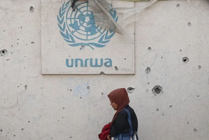 Siyonist rejim UNRWA’nın faaliyetlerini resmen durdurdu