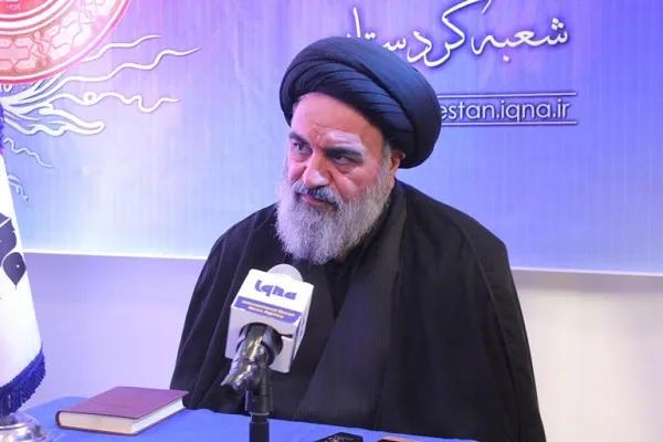 همراهی با اهل بیت(ع) مایه رشد و کمال انسان می‌شود
