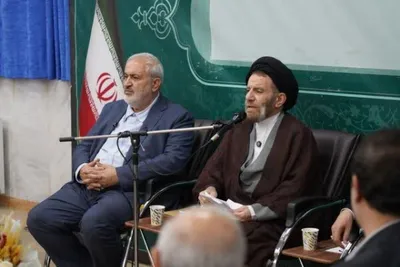 دیدار وزیر نیرو با نماینده ولی‌فقیه در لرستان