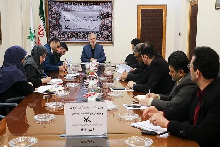 دستاوردهای پیروزی انقلاب برای آینده‌سازان تبیین شود