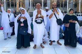 نیایش زائران در مسجدالحرام