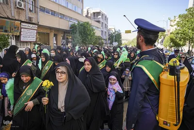 شادپیمایی دختران به‌مناسبت میلاد حضرت معصومه (س)