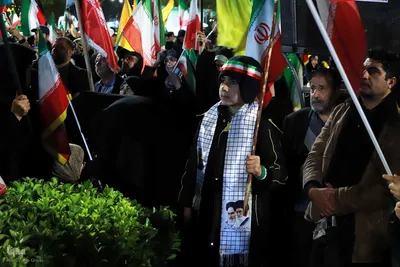 نمایش پهپاد شاهد ۱۳۶ در اجتماع شبانه تبریزی‌ها