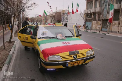Autokorso zieht durch Qom