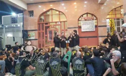 تنظیم مجالس قرآنیة لتکریم شهداء الحشد الشعبی فی مسیرة الأربعین
