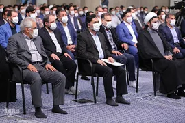دیدار نخبگان و استعدادهای برتر تحصیلی با رهبری