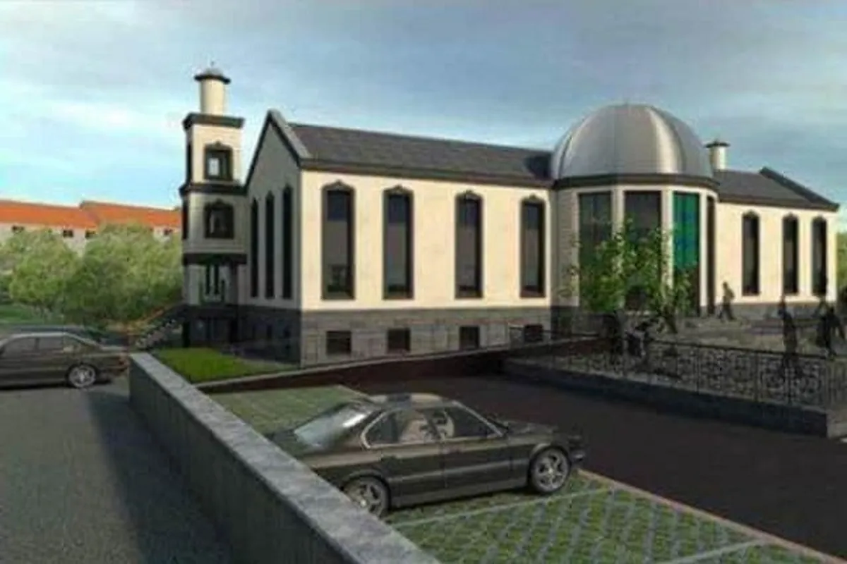 Mosque in Scottish Town Kirkcaldy in Final Stages of Construction