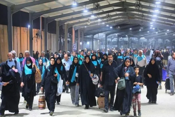 Arrivée des pèlerins palestiniens à l'aéroport de Najaf