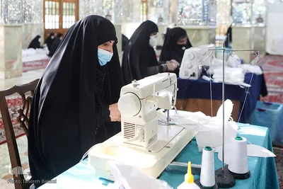 تولید ماسک توسط گروه جهادی و خادمین در امامزاده حسن(ع)