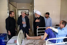 عیادت نماینده ولی فقیه از مجروحین حادثه تروریستی حرم شاهچراغ(ع)