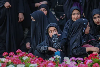 اجتماع دختران دهه هشتادی در گذر فرهنگی چهارباغ‎