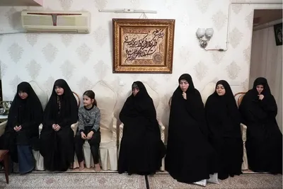 دیدار استاندار آذربایجان شرقی با خانواده‌های شهدا