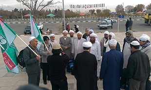 أول موکب لاهل السنة من ایران یتوجه لزیارة الاربعین