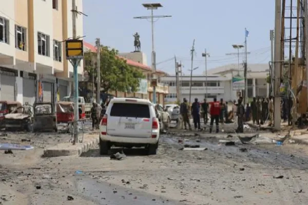 Mogadişu'da intihar saldırısı: En az 8 kişi öldü