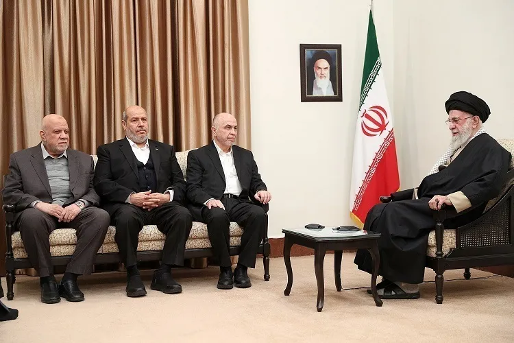 Pinangalanan ni Ayatollah Khamenei ang Pananampalataya na 'Walang Simetriko' na Armas ng Paglaban sa mga Kaaway