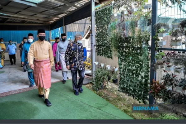 Sumbangan wakaf kepada pembangunan masjid mesra alam di Malaysia