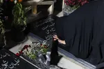 حال و هوای گلستان شهدای اصفهان در شب‌های حماسه و حضور