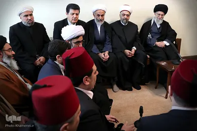 دیدار رهبر انقلاب با وزیر اوقاف و جمعی از علمای سوریه
