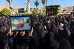 تشییع پیکر شهدای گمنام بر روی دستان مردم لرستان