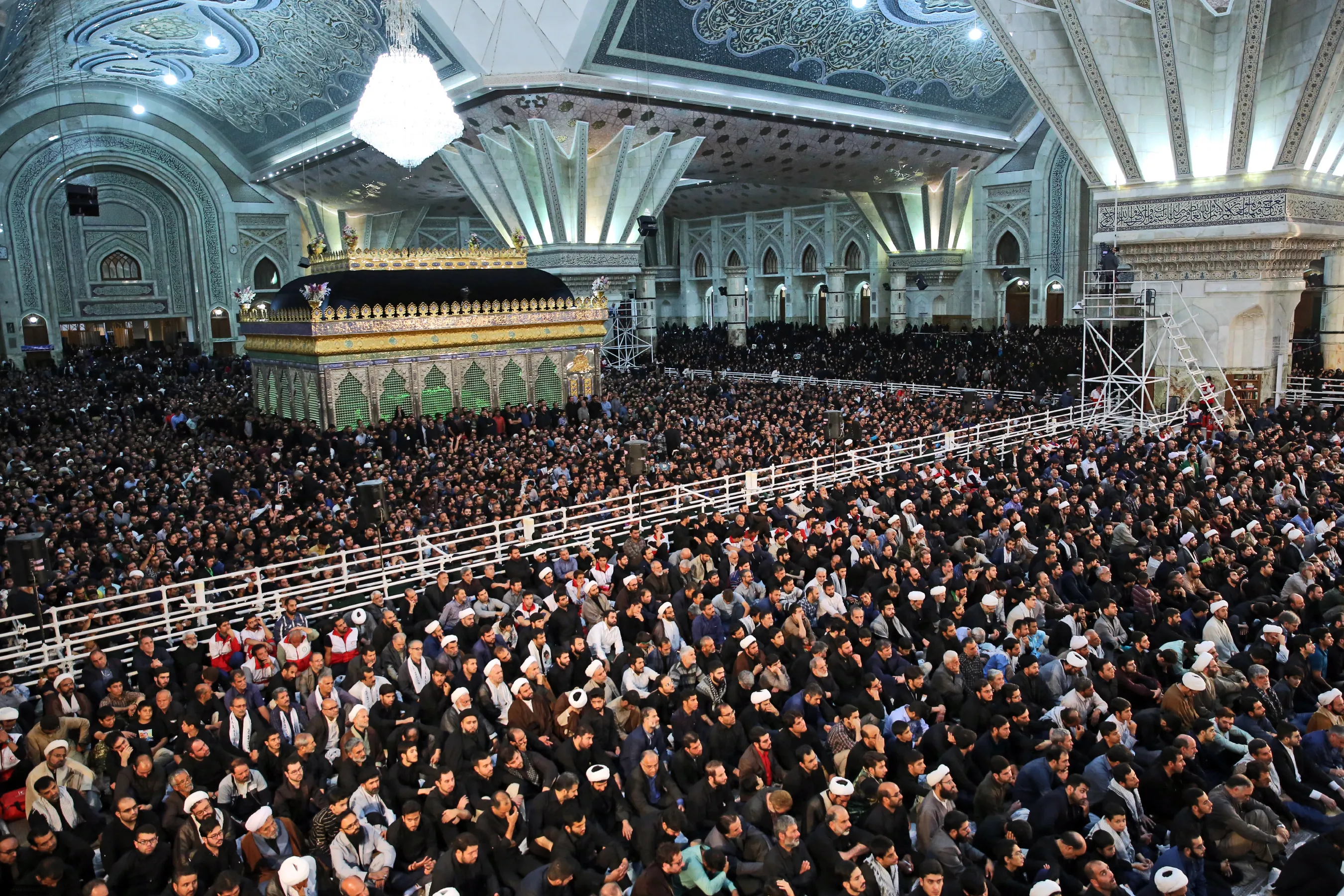 حضور رهبر معظم انقلاب در مراسم گرامیداشت سی‌امین سالگرد ارتحال امام خمینی(ره)