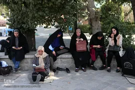 مراسم معنوی دعای عرفه در دانشگاه تهران