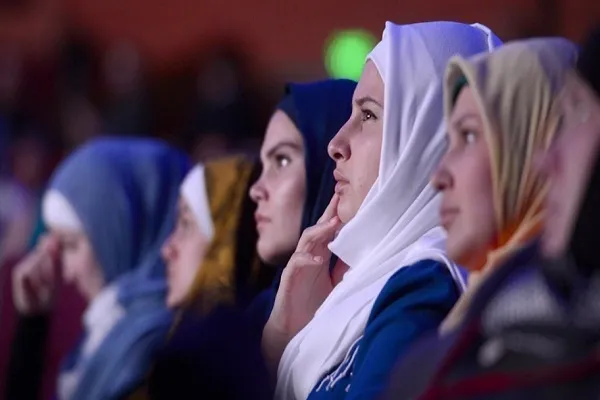 Belçika İslam Təşkilatının məktəblərdə hicabın qadağan edilməsinə dair yeni qərara etirazı