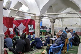 محفل انس با قرآن در مسجد تاریخی آقاباباخان شیراز