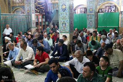 کرسی تلاوت مجمع قاریان و حافظان قرآن یزد‎