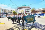 زیر سایه خورشید