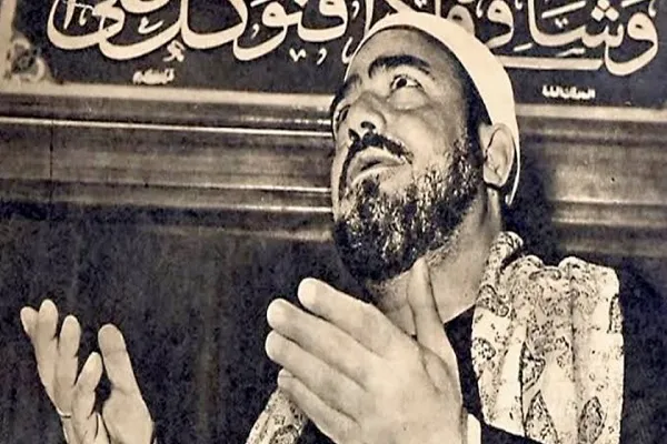 تعرف على وصية النقشنبدي في ذكرى وفاته.. وما قصة ابتهال مولاي إني ببابك؟