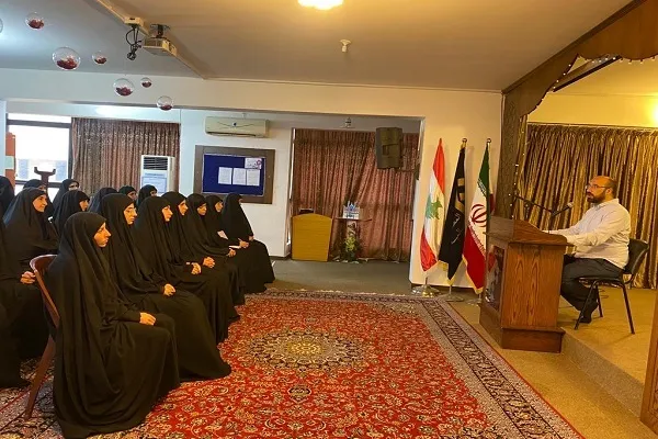 دار القرآن والحديث تقيم محاضرة قرآنية بعنوان 