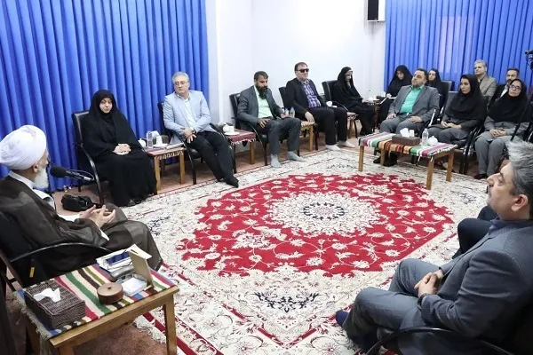 دیدار مدیرکل بهزیستی، دبیر و اعضای انجمن نابینایان مازندران با نماینده ولی فقیه در مازندران