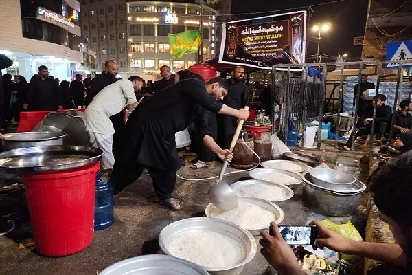 فیلم | خدمت‌رسانی موکب هندی‌ها به زائران اربعین