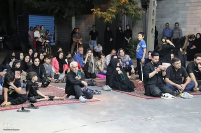 مراسم تعزیه خوانی ویژه ایام اربعین با حضور اقشار مختلف مردم در ملایر برگزار شد