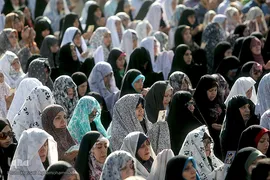 نماز عیدسعید فطر در مصلی امام خمینی(ره)