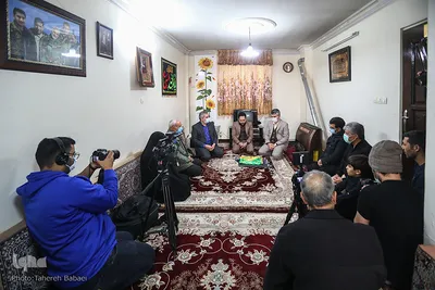 دیدار جامعه قرآنی با خانواده شهیدان طارمی
