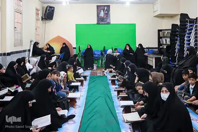 کرسی تلاوت قرآن کریم در ملایر