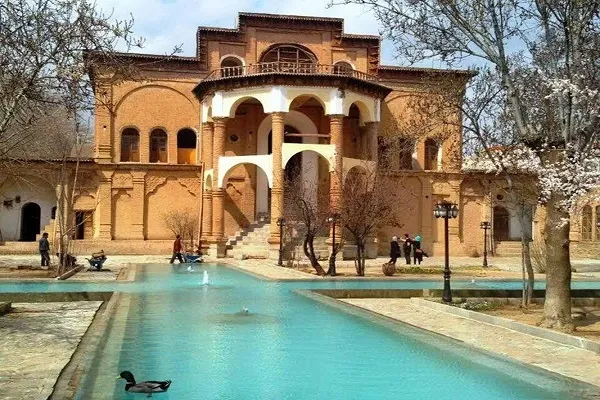 اجرای برنامه‌های فرهنگی متنوع در «روز سنندج»