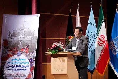 دکتر بکتاش مدیر پایگاه پژوهشی دفاع مقدس