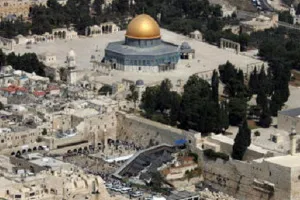 مفتي فلسطين يندد بتخصيص الاحتلال ساحة لصلاة اليهود فی الأقصى