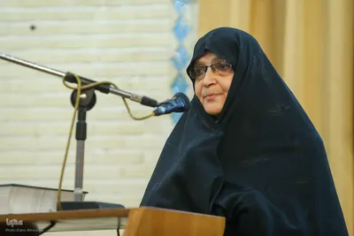 تجلیل از مادر دختران حافظ کل در مؤسسه مهد قرآن