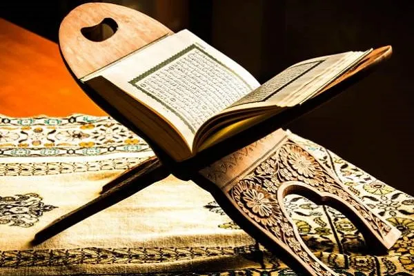 سعادت انسان در گرو عمل به آیات قرآن است