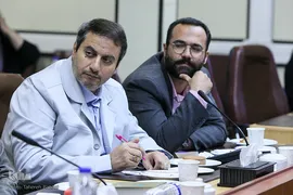 از راست مصطفی آجرلو، مدیرکل ارتباطات و تبلیغات آستان حضرت عبدالعظیم(ع) و سیدمحمدجواد شوشتری، رئیس سازمان قرآنی دانشگاهیان کشور در نشست «بررسی فعالیت‌های قرآنی و غفلت‌ رسانه‌ها»
